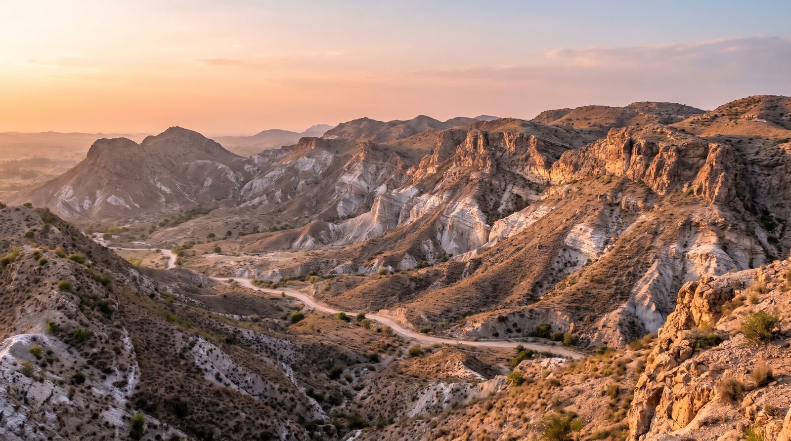 Salt Range in Pakistan, Heimat des Himalayasalzes